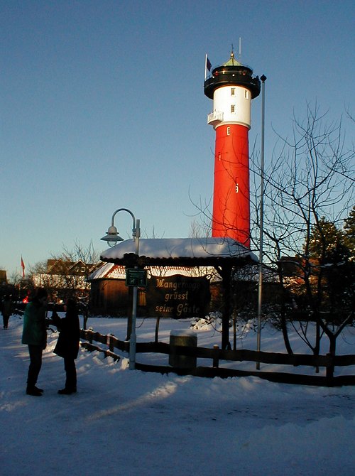 Alter Leuchtturm im Schnee
