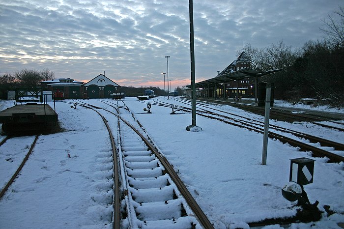 Bahnhof im Schnee