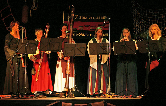 Insulaner unner sück: Flötengruppe »De Fleitjes van Baltrum«