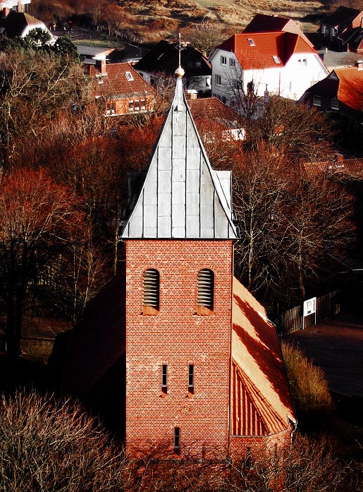 Blick vom Leuchtturm hinab zur Nikolaikirche