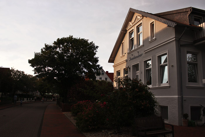 Zedeliusstraße mit Haus Inselzauber