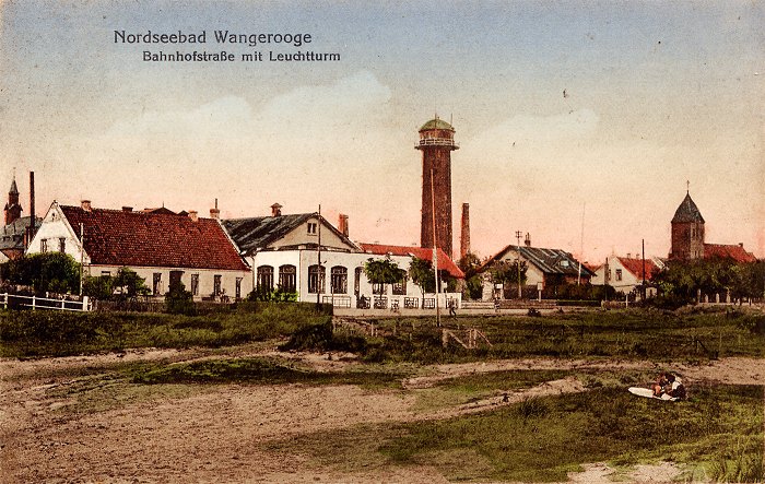 Bahnhofstraße mit Leuchtturm