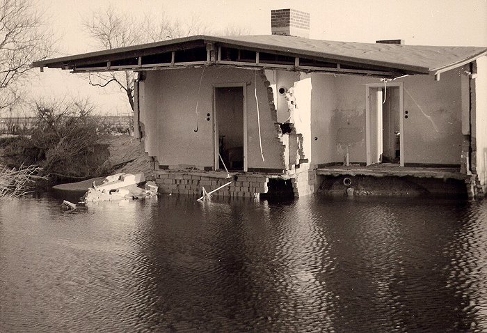 Sturmflut 1962. Zerstörtes Haus