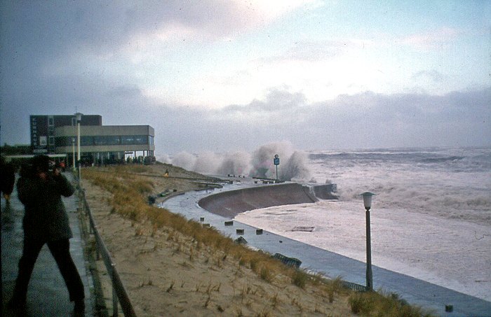 Sturmflut 1976. Blick in Richtung Kurhaus