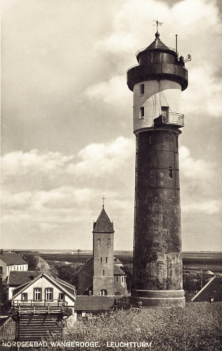 Leuchtturm und Nikolaikirche