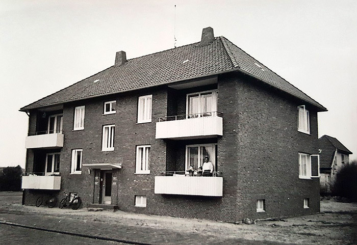 1. Bahnhaus in der Charlottenstraße