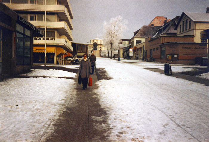 Schnee bedeckte Zedeliusstraße