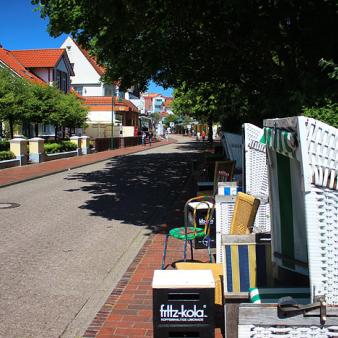Brotway-Strandkörbe in der Zedeliusstraße. Foto © Erik Kohl (2021) Brotway-Strandkörbe in der Zedeliusstraße. Foto © Erik Kohl 2021