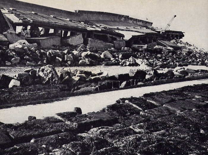 Sturmflut 1962. Zerst&ouml;rte Strandmauer