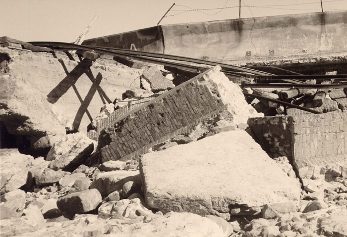Strandmauer nach der großen Sturmflut